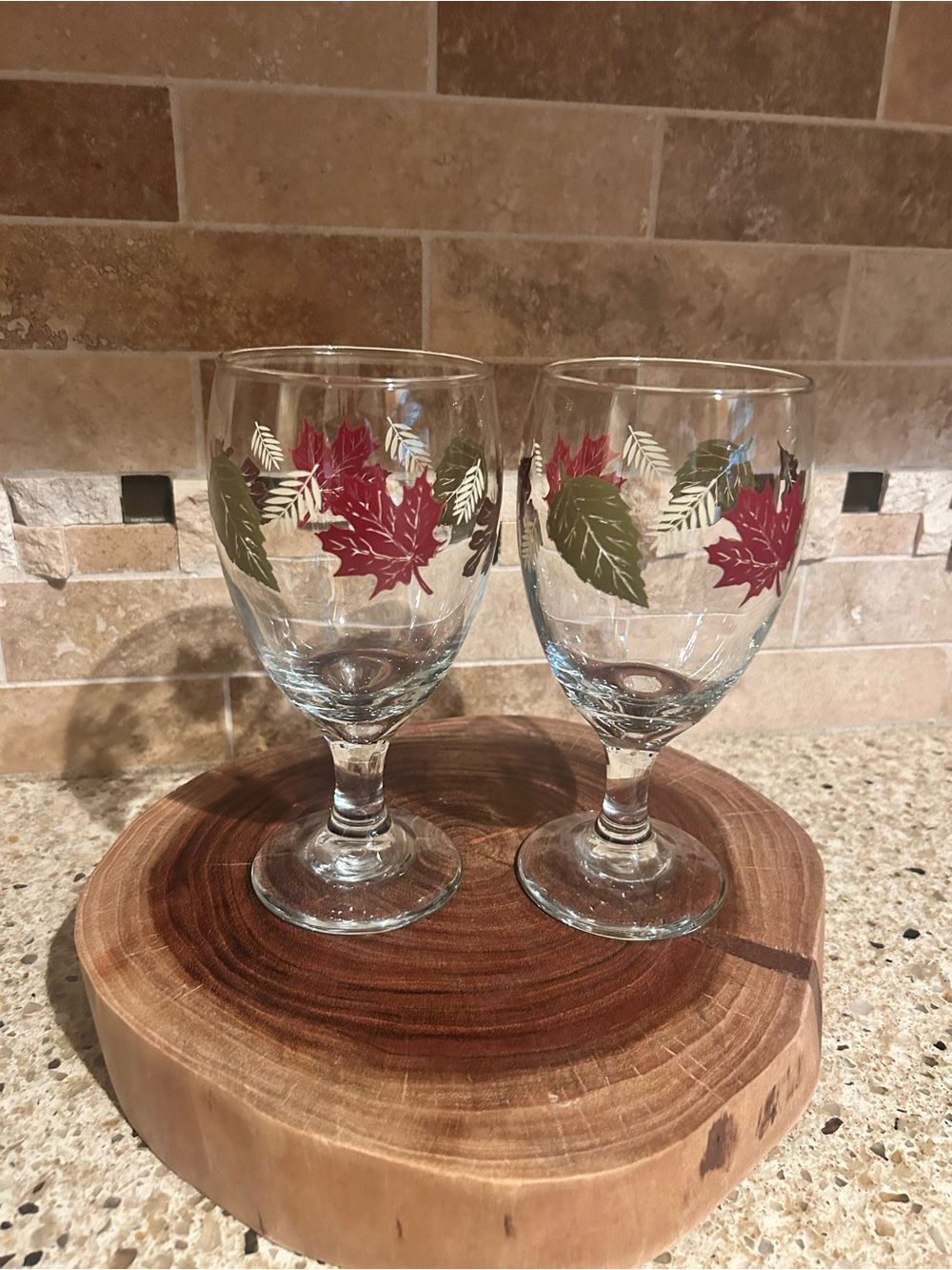 Libbey Vintage Autumn Leaves
Stemmed Goblets (2) - Picture 1 of 2